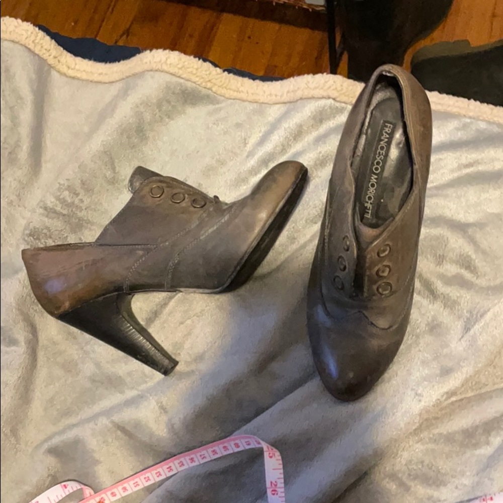 Francesco Morichetti button heels